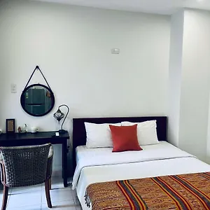 Moonlight House & Апартаменты
