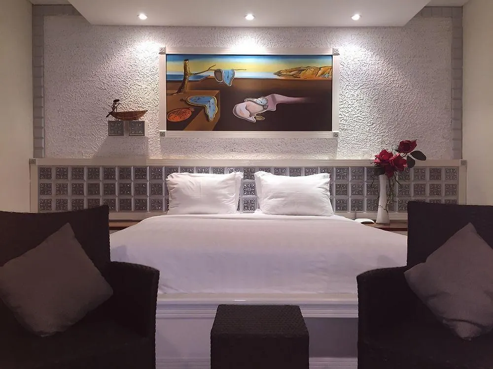 Lotus Village Condotel Нячанг