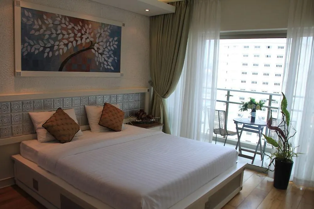 Lotus Village Condotel Нячанг