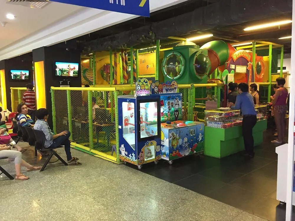 Lotus Village Condotel Нячанг