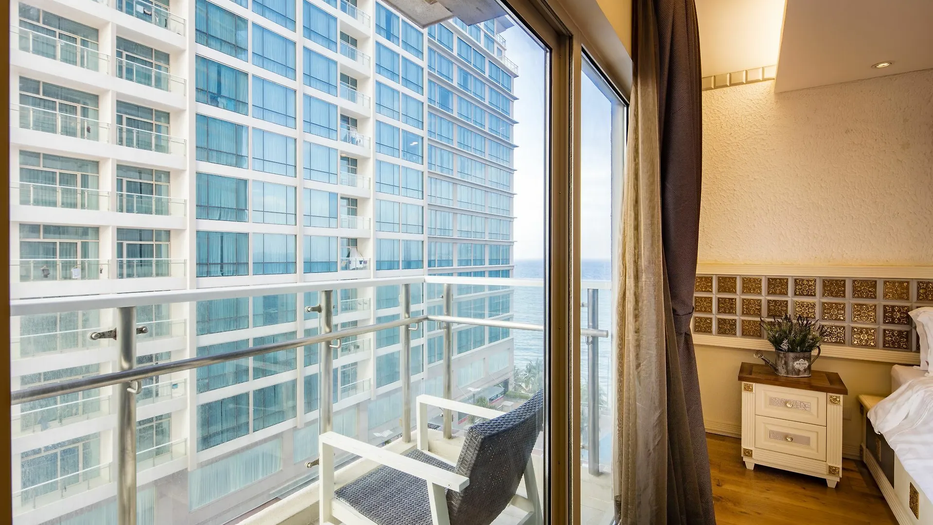 Lotus Village Condotel Нячанг Вьетнам
